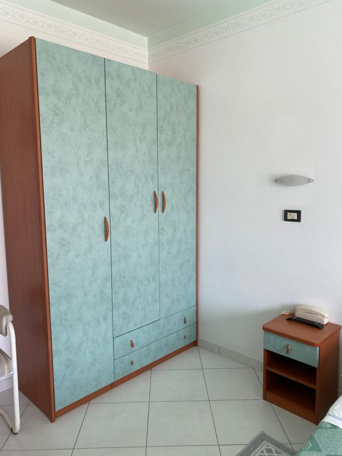 Hotel Capri Bellaria-Igea Marina Buitenkant foto
