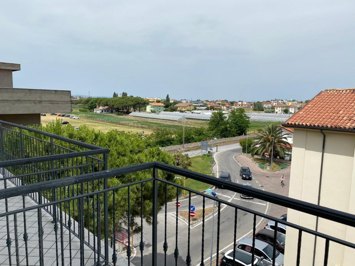 Hotel Capri Bellaria-Igea Marina Buitenkant foto