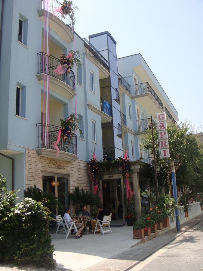 Hotel Capri Bellaria-Igea Marina Buitenkant foto