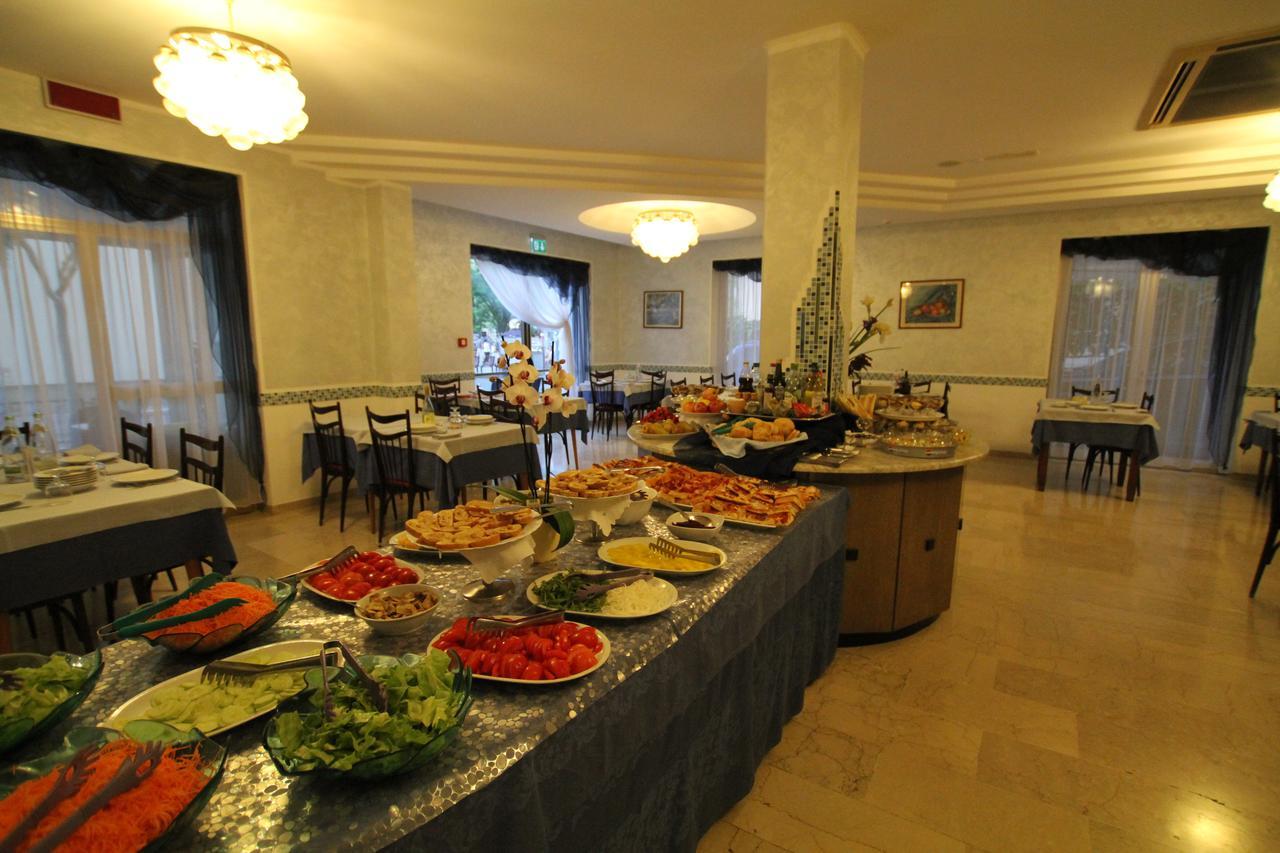 Hotel Capri Bellaria-Igea Marina Buitenkant foto